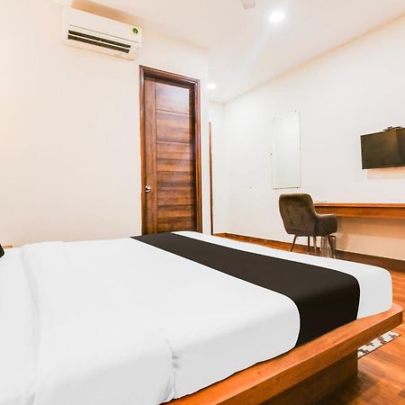 Super Townhouse Grand Fortune Amritsar Bagian luar foto