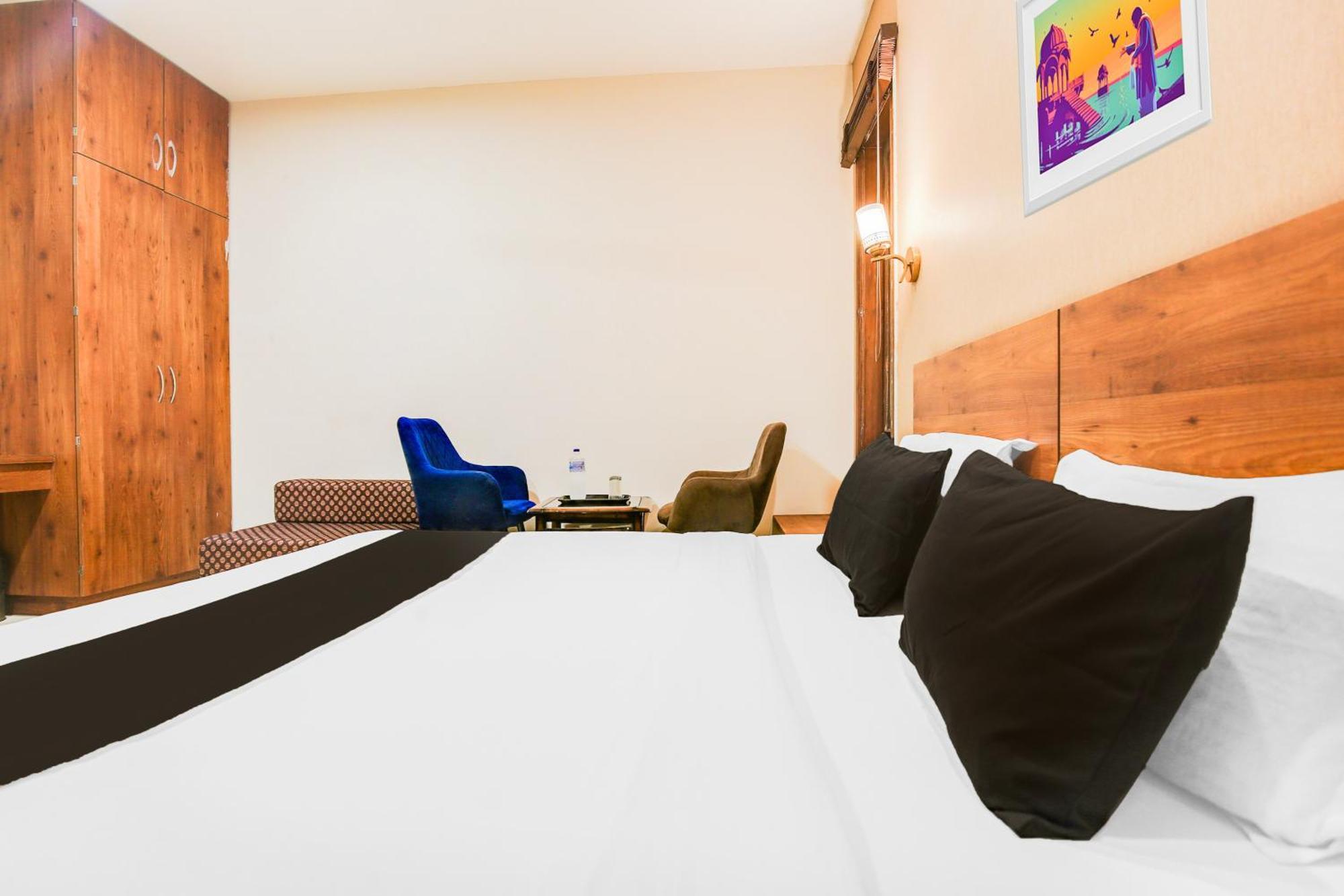 Super Townhouse Grand Fortune Amritsar Bagian luar foto