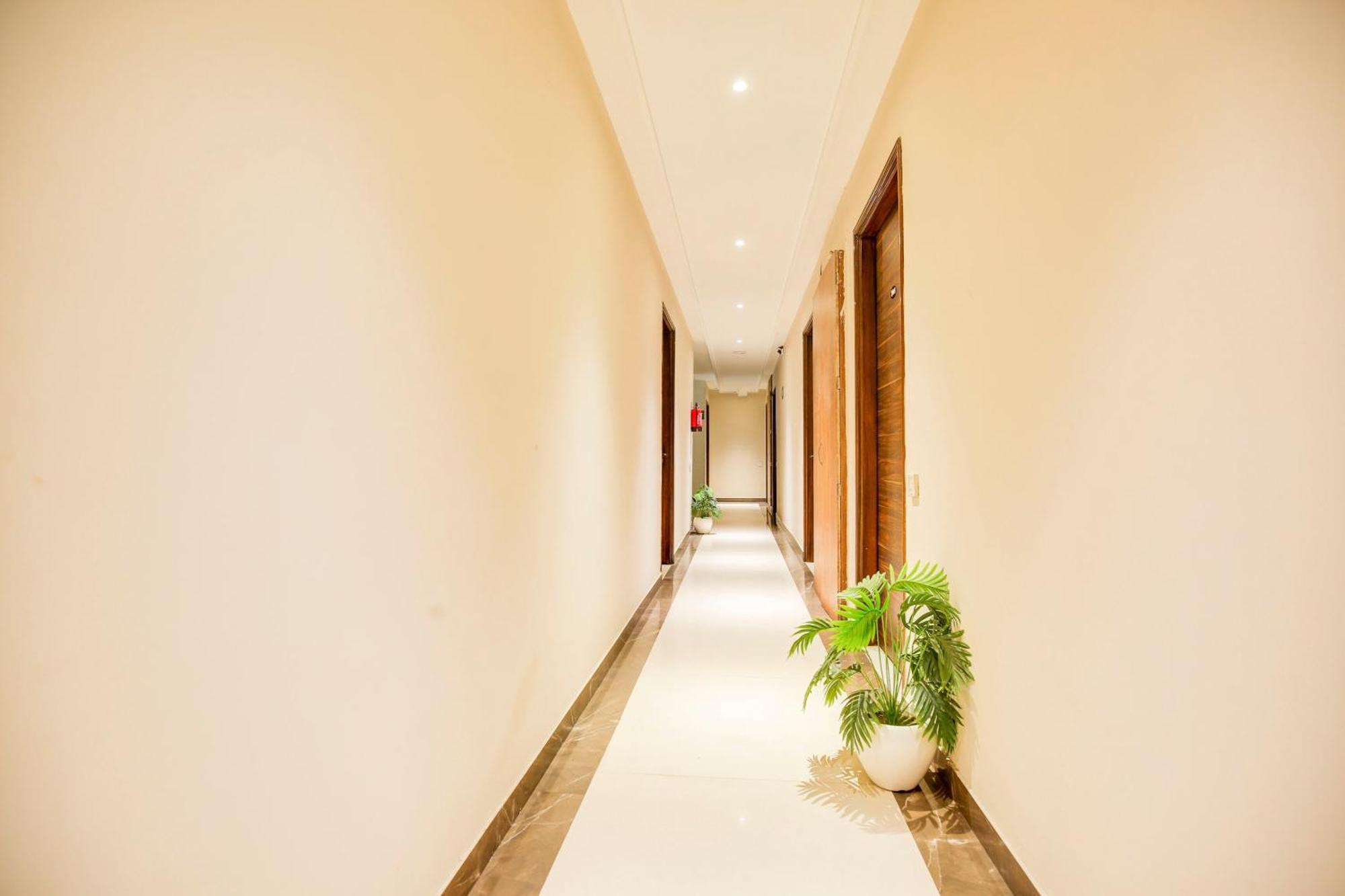 Super Townhouse Grand Fortune Amritsar Bagian luar foto