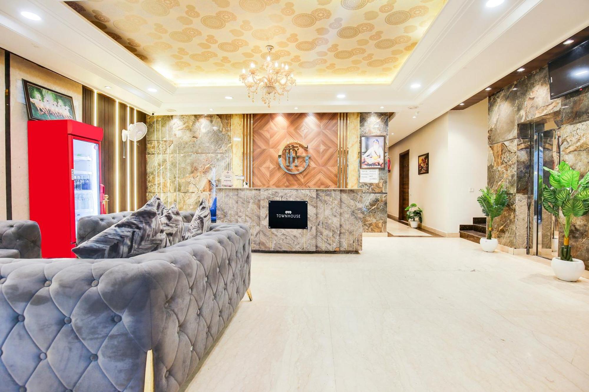 Super Townhouse Grand Fortune Amritsar Bagian luar foto